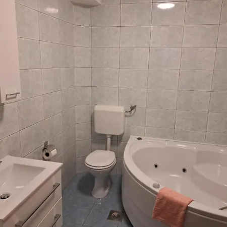 Διαμέρισμα With A Parking Space Zivogosce - Blato, Makarska - 22253