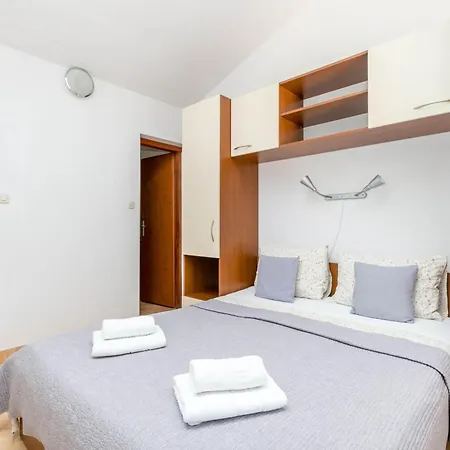 Lägenhet With Parking Space Zivogosce - Blato, Makarska - 22253 Podgora (Split-Dalmatia)